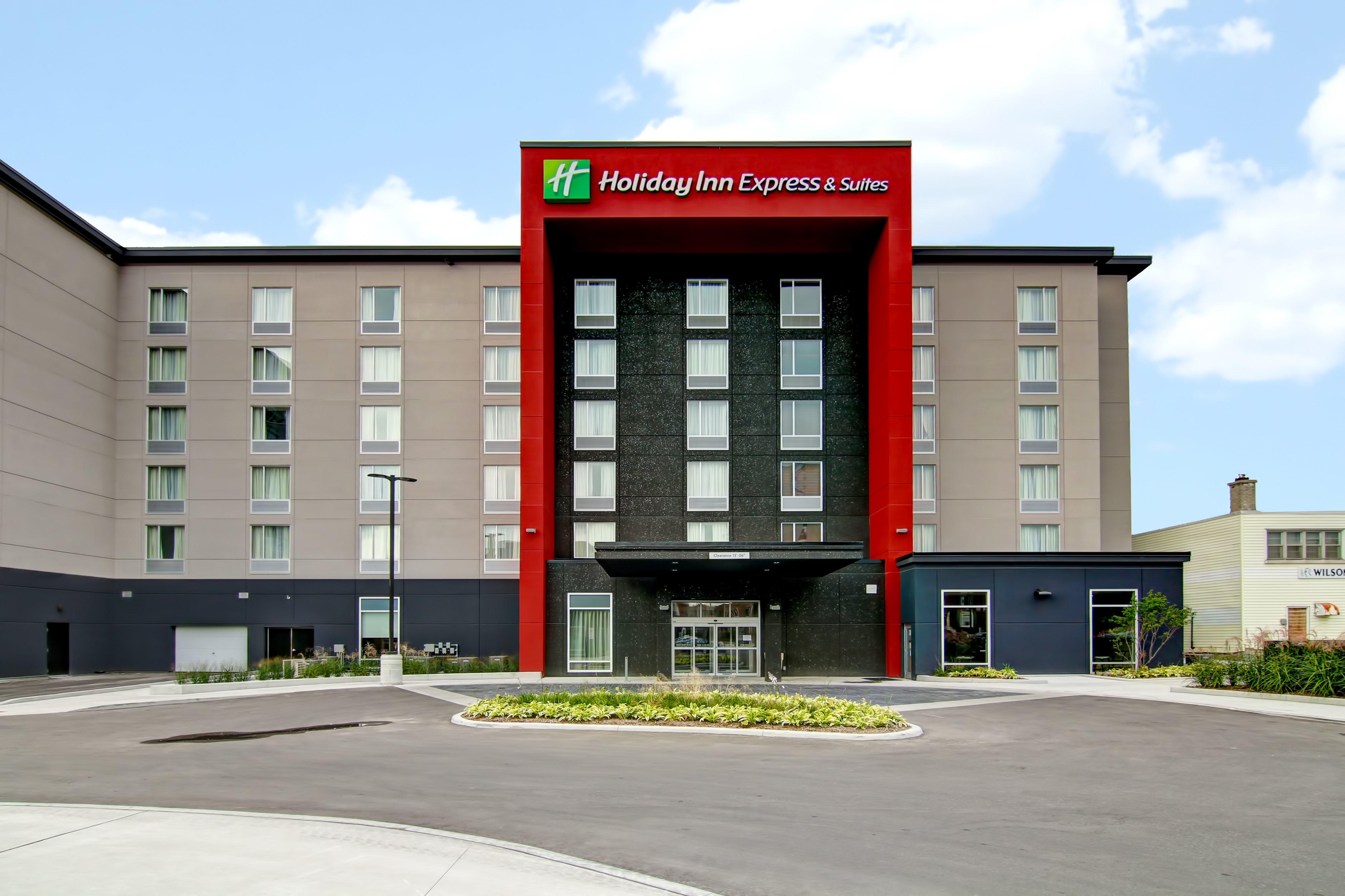 Holiday Inn Express & Suites Oshawa Downtown - Toronto Area By Ihg Ngoại thất bức ảnh