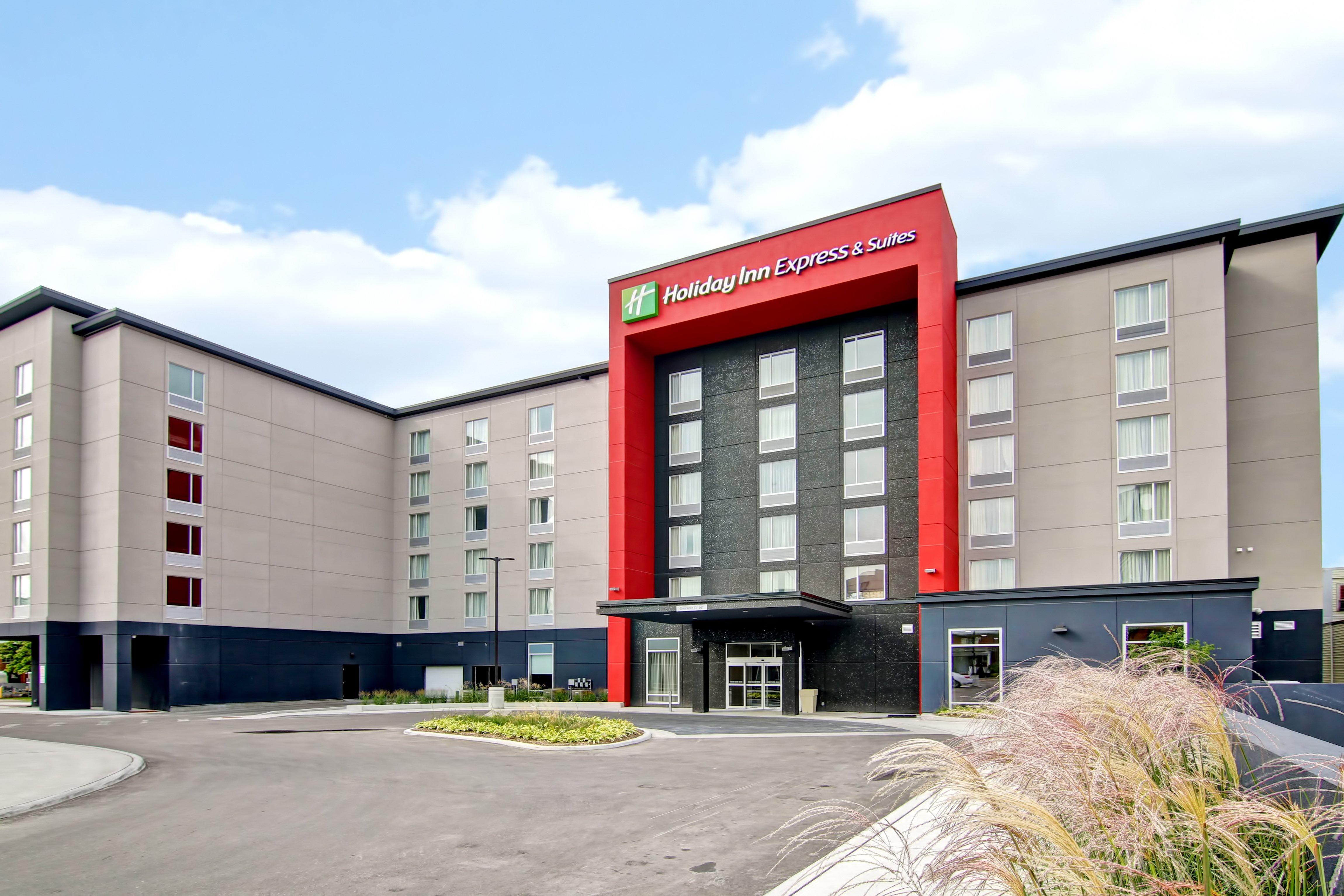 Holiday Inn Express & Suites Oshawa Downtown - Toronto Area By Ihg Ngoại thất bức ảnh